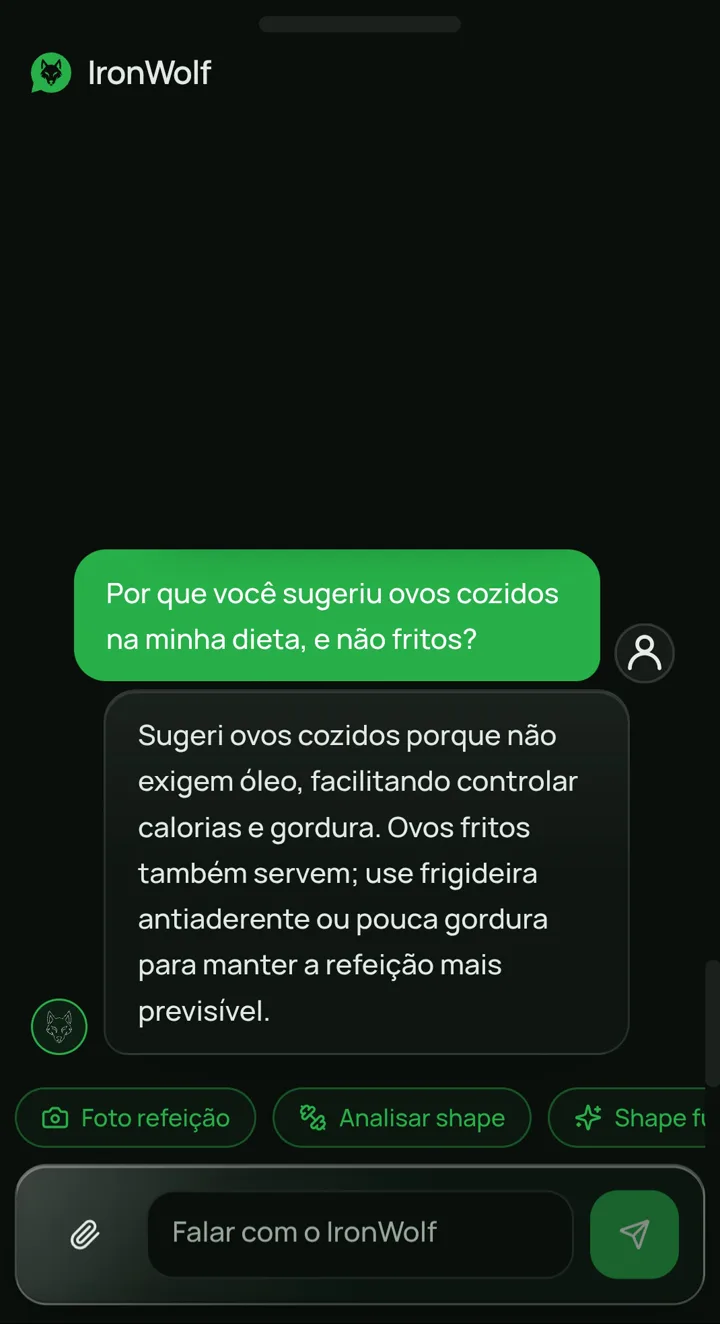 Tela do Iron Wolf App com o coach explicando o motivo de cada escolha do treino